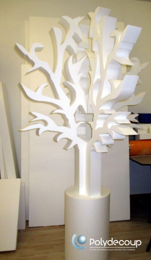 Decoup_arbre_polystyrene_lg réalisation polystyrène avant peinture